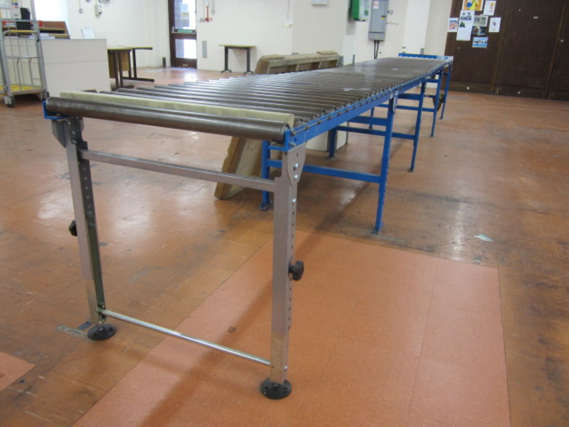 Dowell gravity roller conveyor with roller ball section, approx. size: 790mm x 6.4m. - Lift out - Image 6 of 6