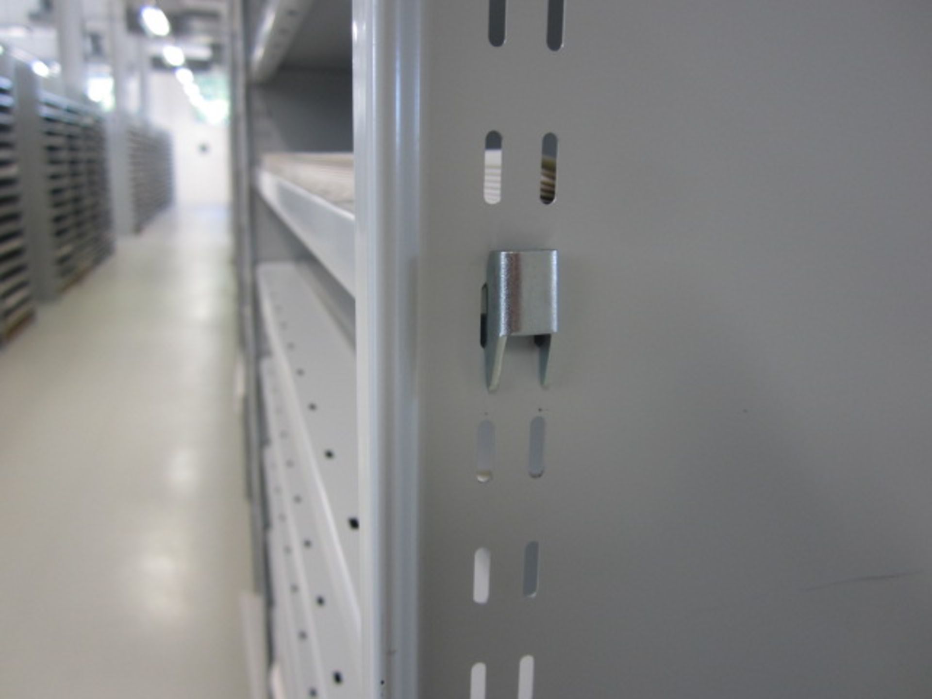 Link 51 metal boltless stores racking comprising: 13 x single sided bays, approx. overall size: 11. - Image 3 of 4