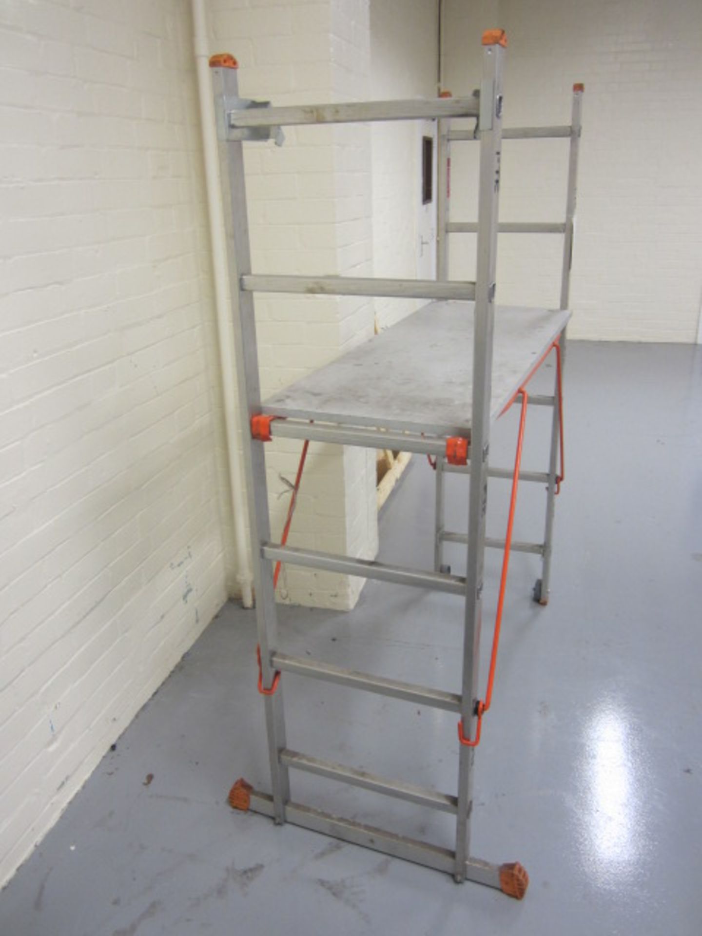 Working platform, approx. dimension: width 1330mm x depth 460mm x height: 1.7m. - Lift out charge to - Image 2 of 4