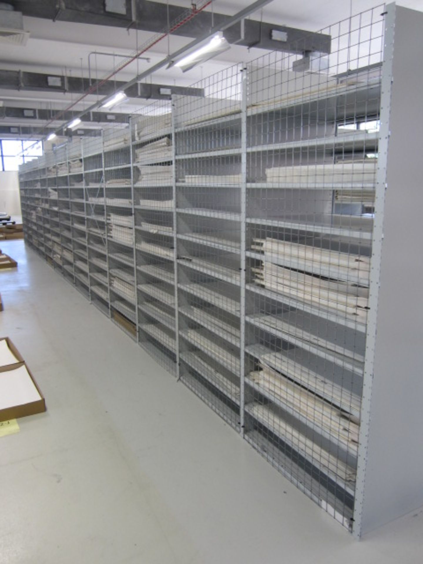 Link 51 metal boltless stores racking comprising: 13 x single sided bays, approx. overall size: 11. - Image 2 of 4