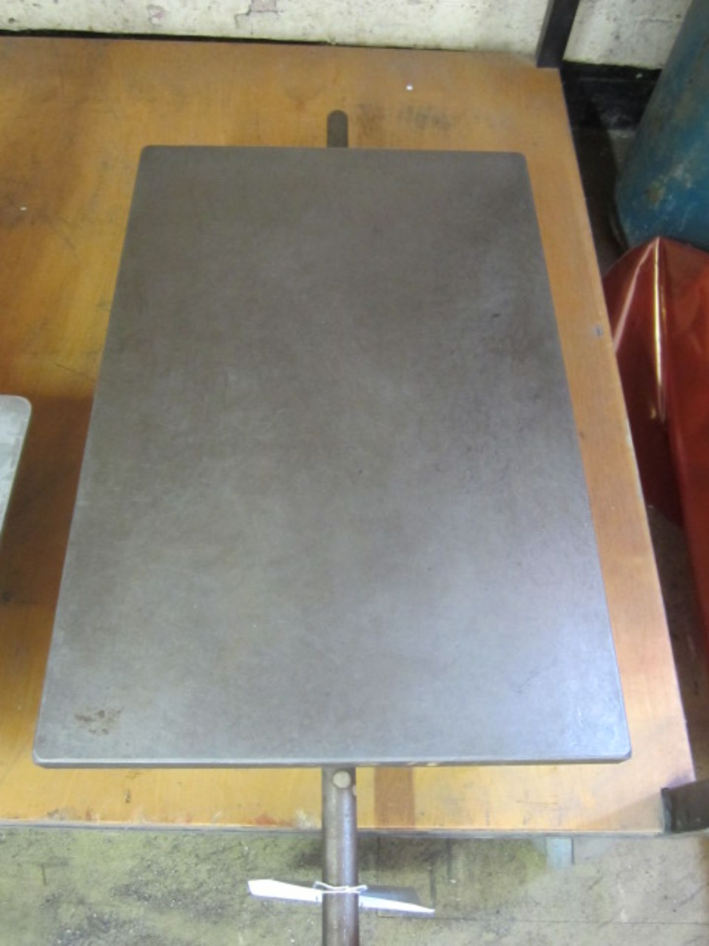 Cast iron surface plate, 18" x 12"