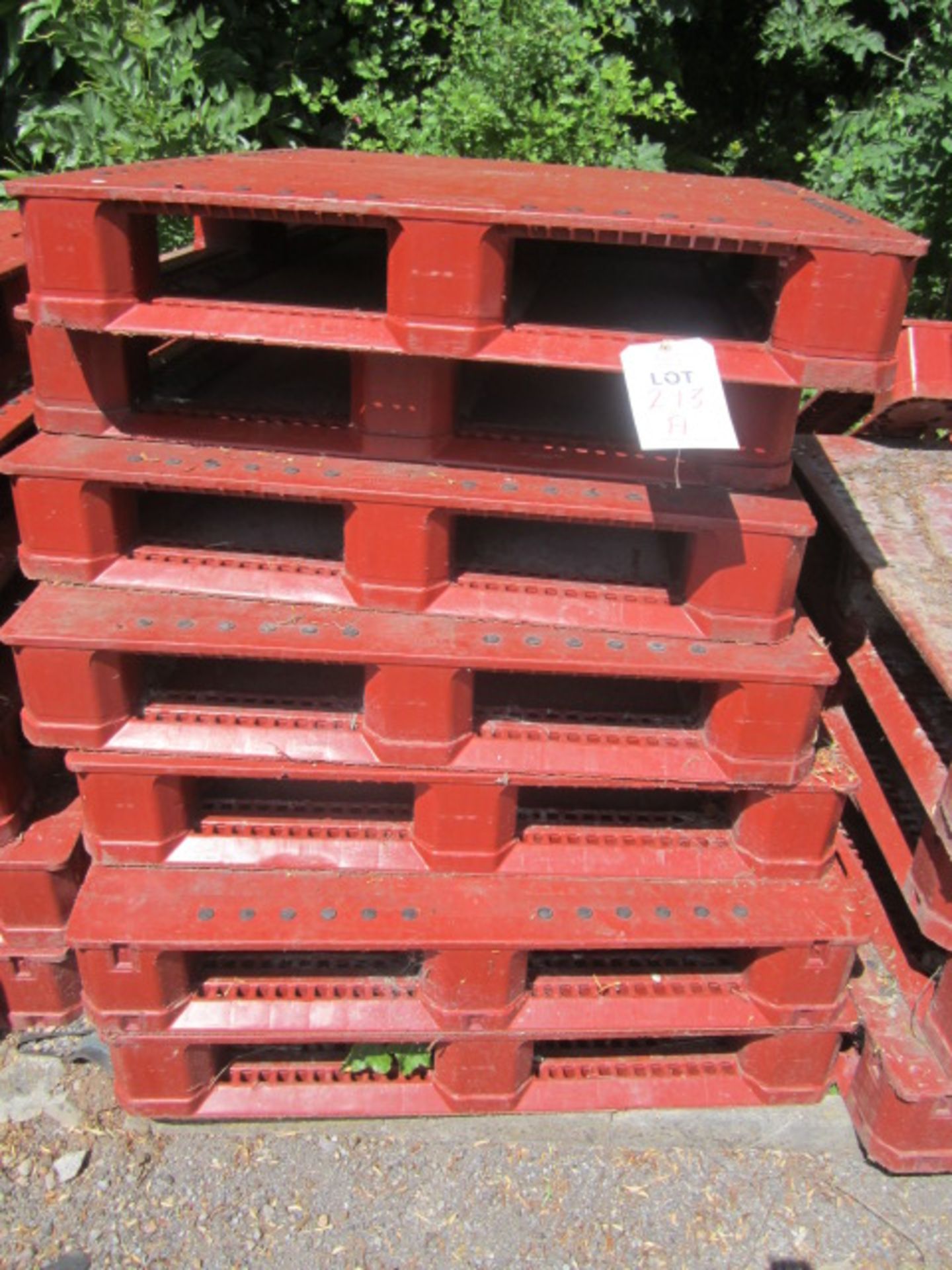 Approximately 23 x Alibert Jumbopal plastic pallets, 1200mm x 1000mm. - Lift out charge to be - Image 2 of 3