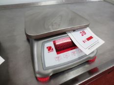 Ohaus Valor 2000W digital weigh scales