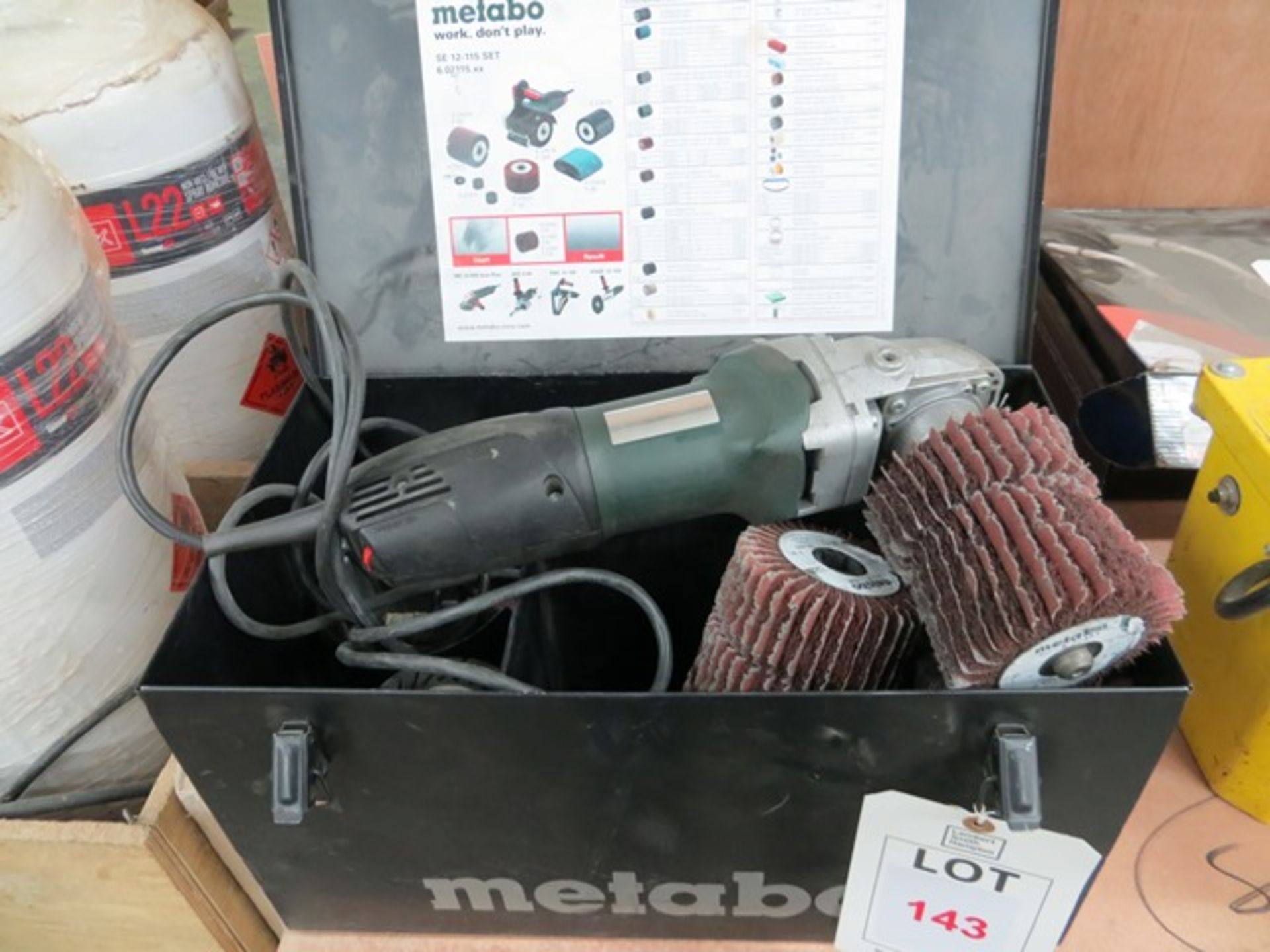 Metabo SE12-115 240V Burnisher c/w Case & Accessories