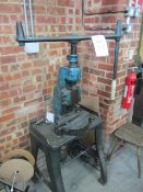 Denbigh No 3 handscrew flypress, on stand Please ensure sufficient resource / handling aids are used