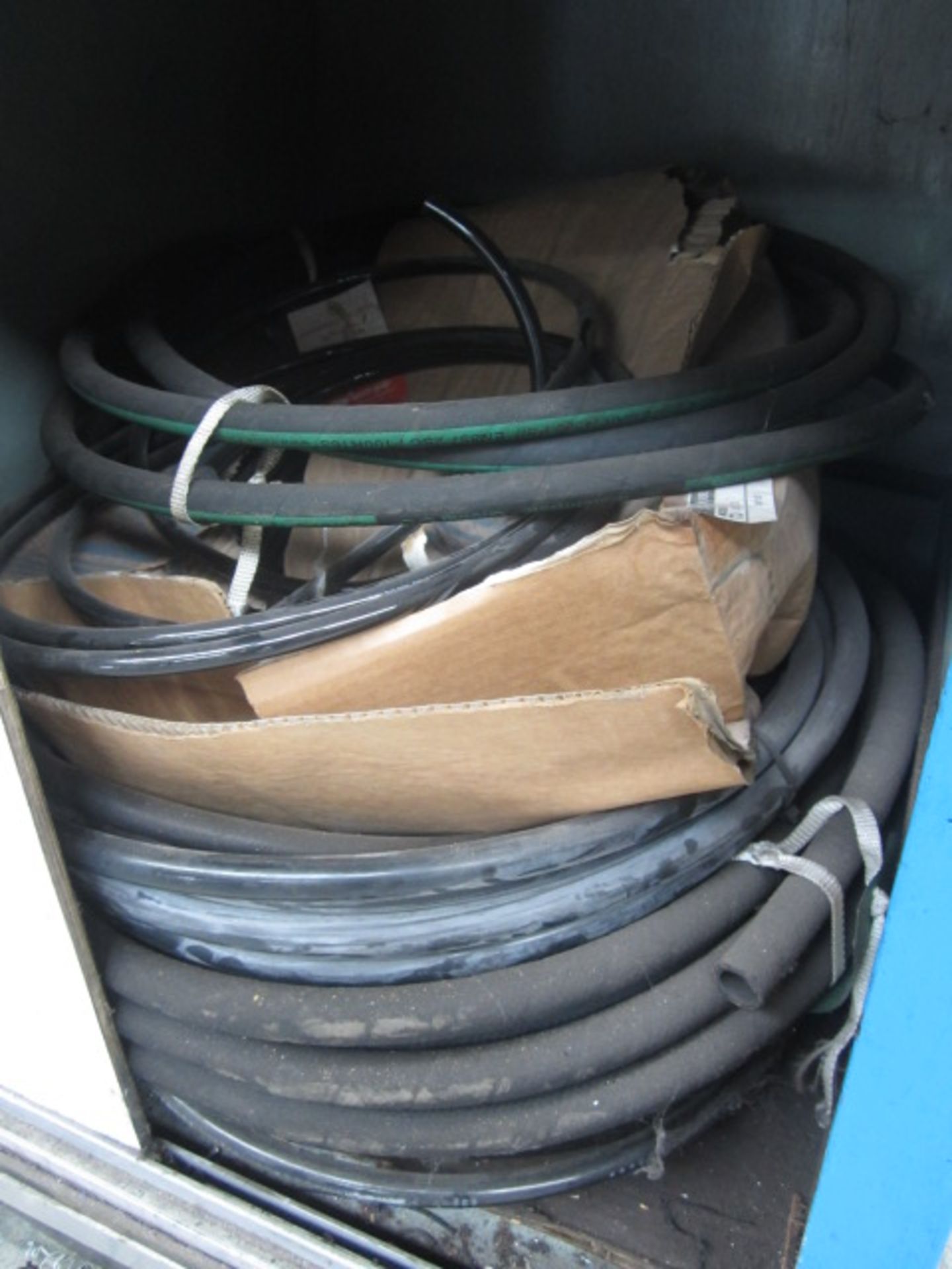 Quantity of assorted pipe fittings and hosing - Image 10 of 11