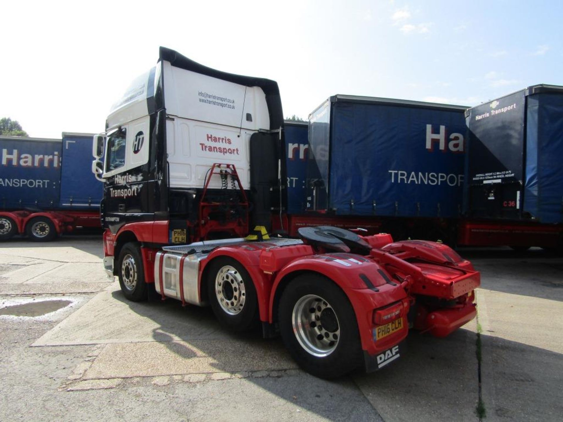 DAF FTGXF510 super space cab, automatic, 6x2 mid lift twin steer, 44 ton GVW, Euro 6, tractor - Bild 5 aus 28