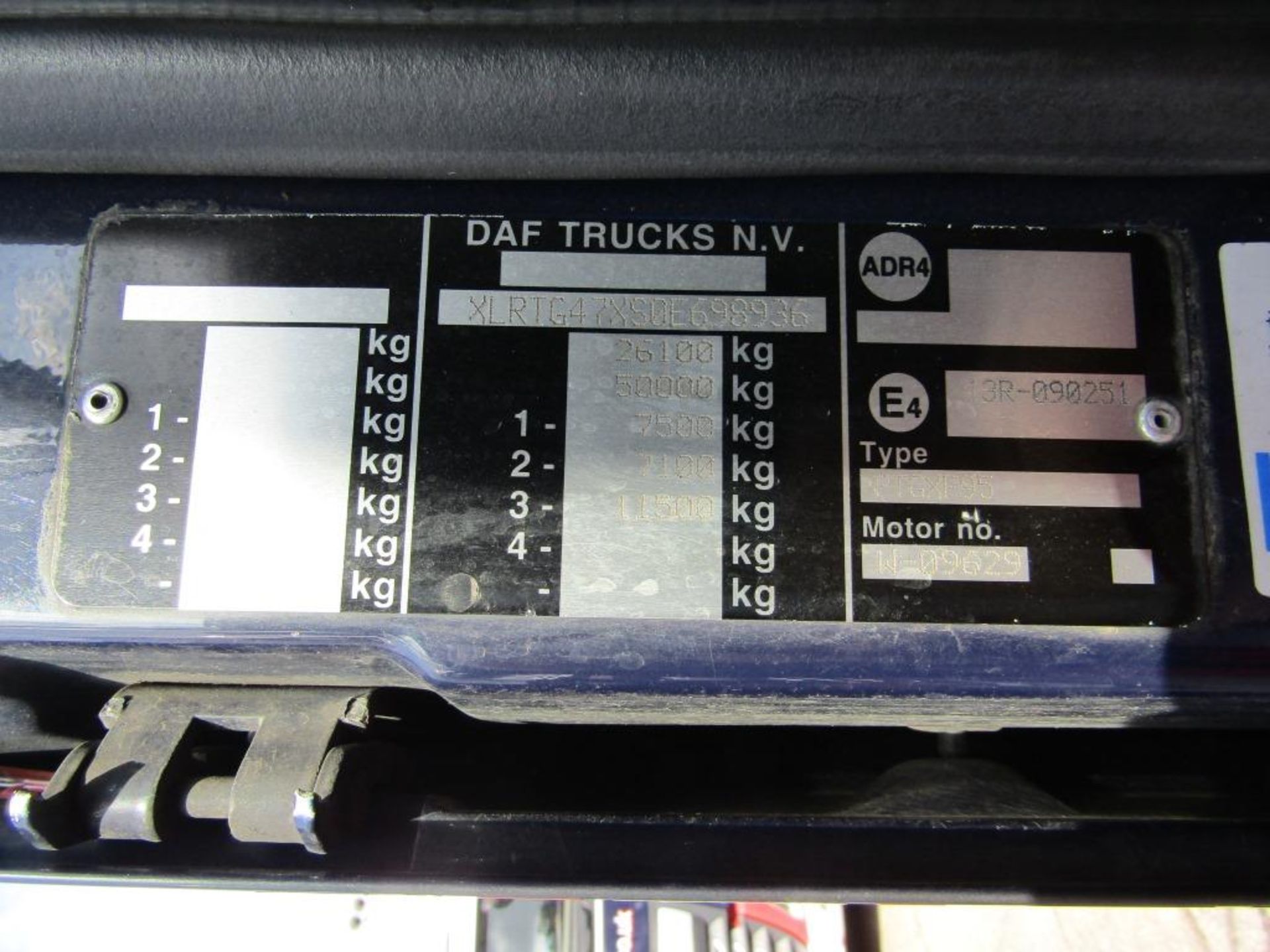 DAF FTGXF95.430 super space cab, automatic, 6x2 mid lift twin steer, 44 ton GVW tractor unit, - Bild 25 aus 28