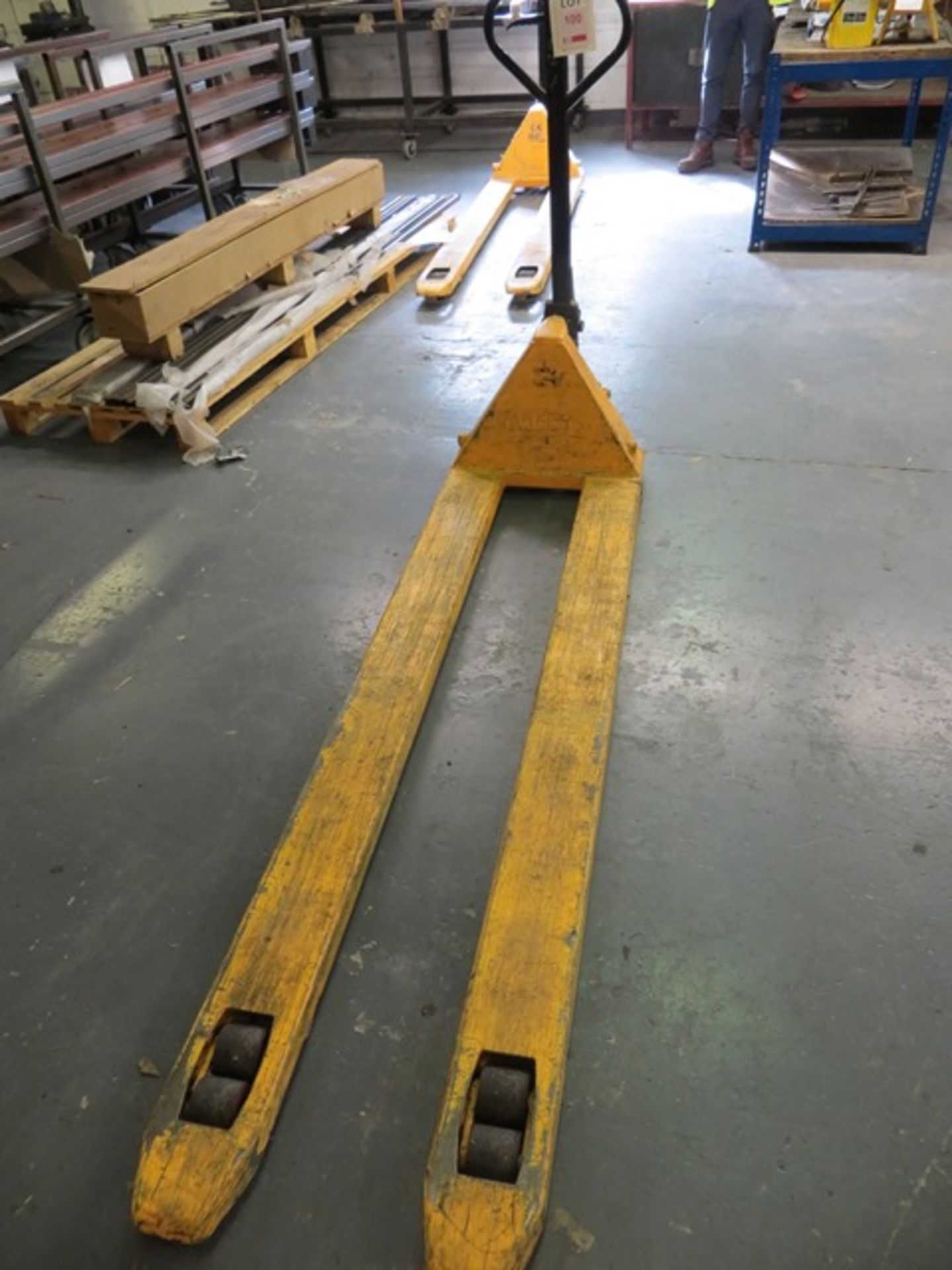 Pallet Truck Extra Long - Image 2 of 2