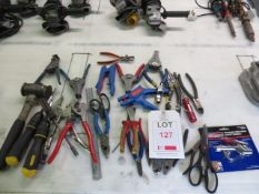 Various Minor Handheld Tools as lotted