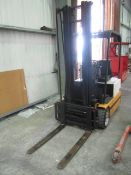 Yale ERC025TEAV0093 battery operated 3 wheel forklift truck, serial number SNK1900002, run hours