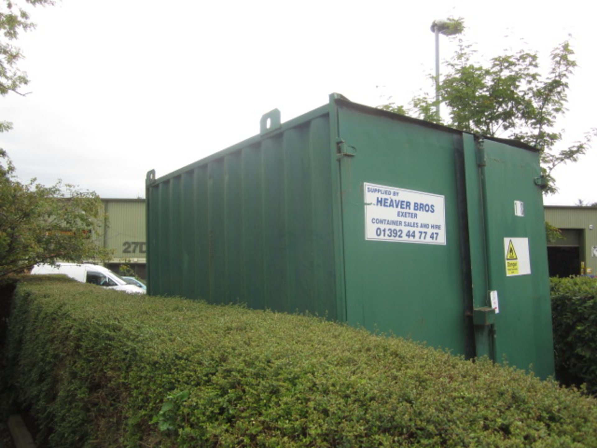 Shipping container, 10' x 8'.A work Method Statement and Risk Assessment must be reviewed and - Image 2 of 5