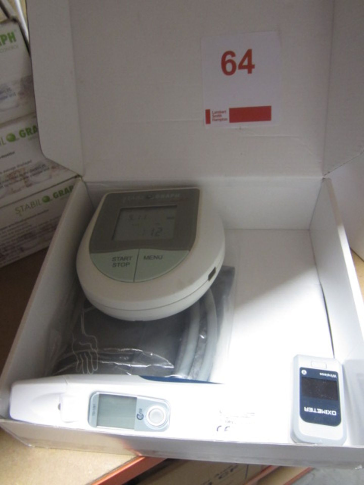 5 x Stabilograph SBPM blood pressure monitor, 5 x Lever TD-1261 ear thermometer, 5 x finger tip