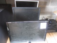 3 x assorted desk top PC screens