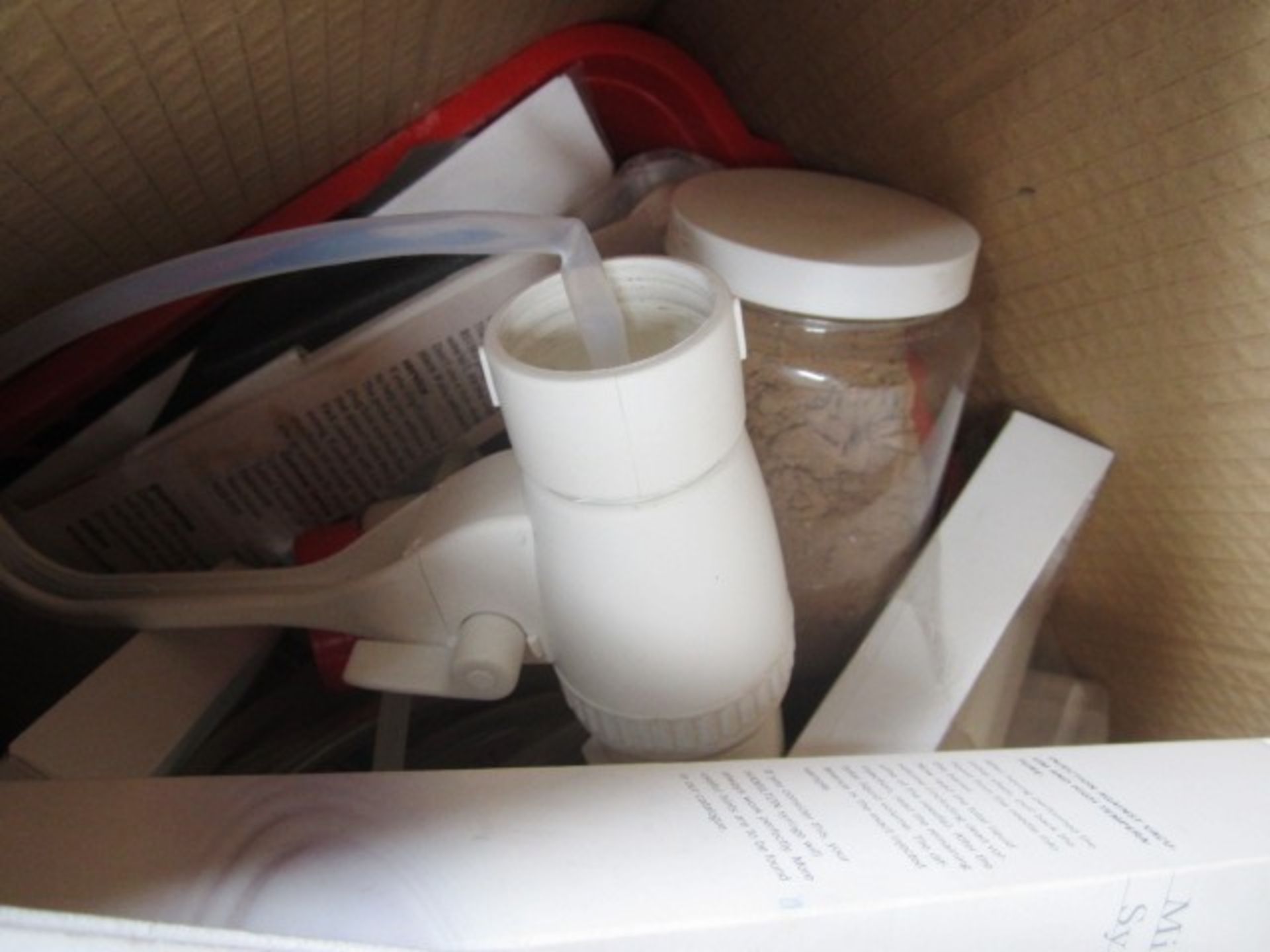 Box of assorted lab consumables - Image 2 of 5