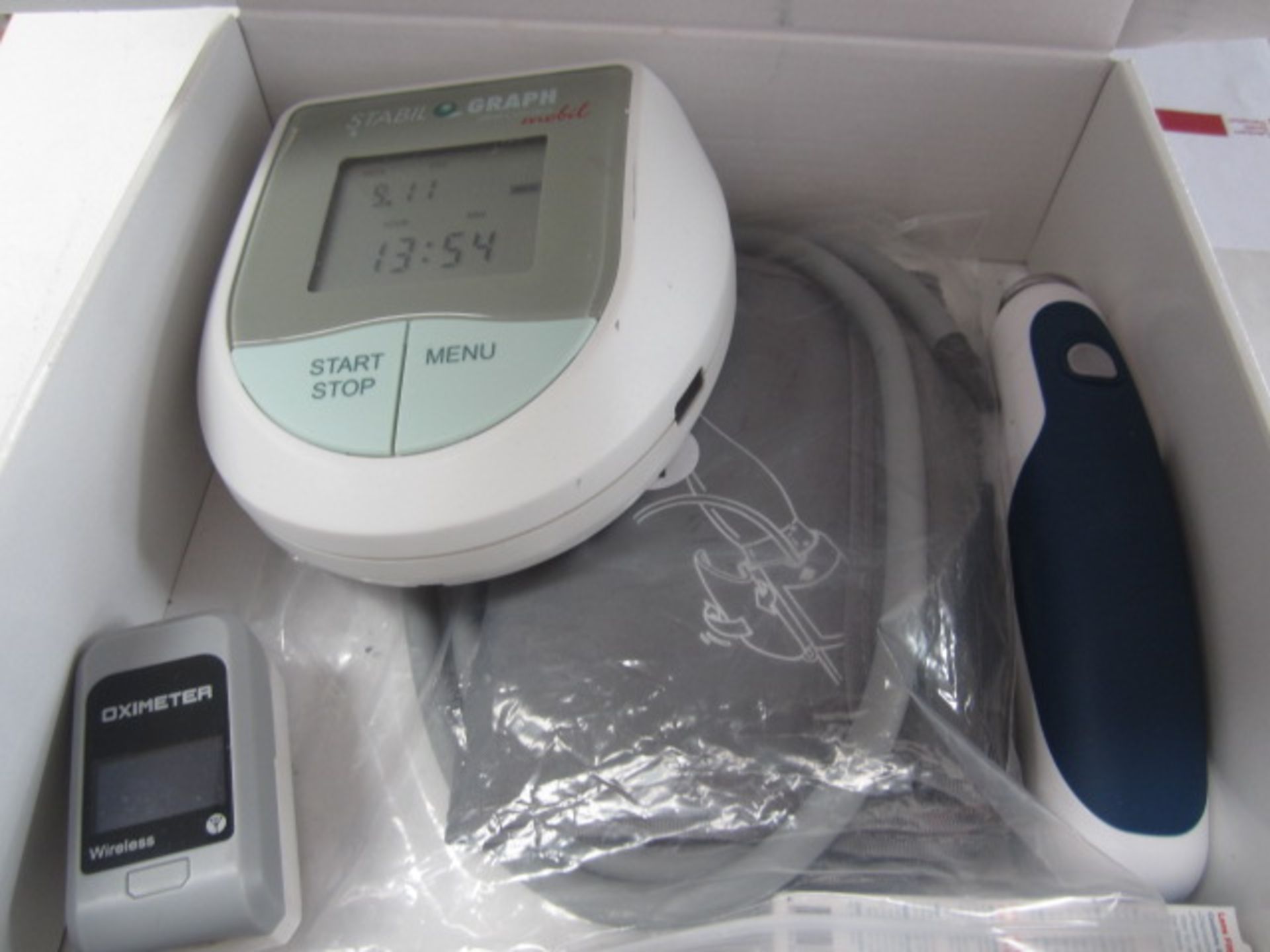 5 x Stabilograph SBPM blood pressure monitor, 5 x Lever TD-1261 ear thermometer, 5 x finger tip - Image 2 of 3