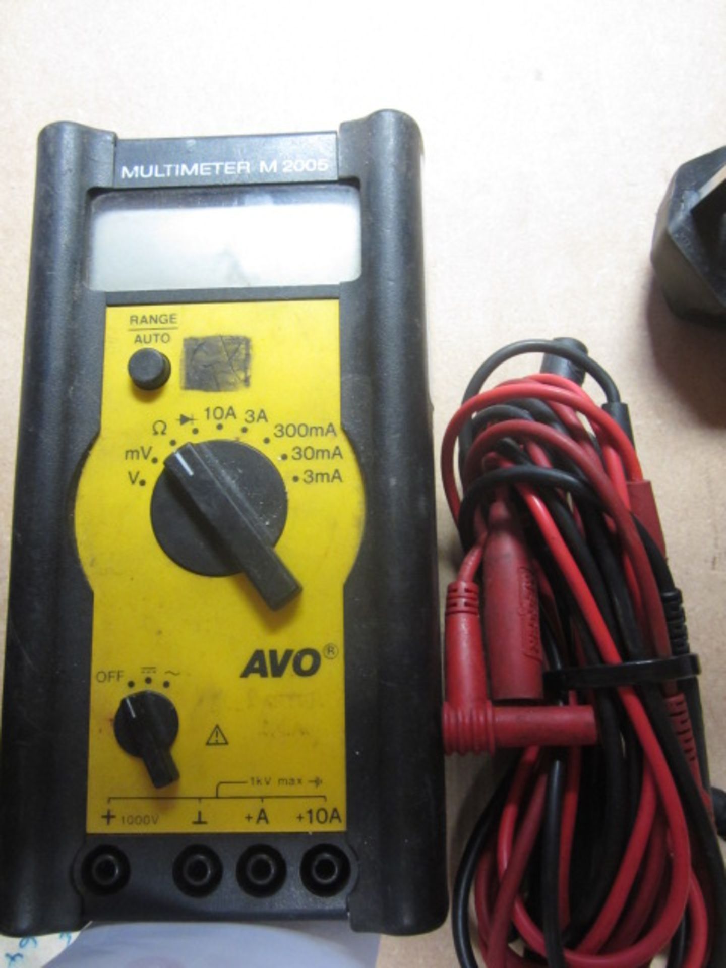 Avo multimeter M2005