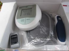 5 x Stabilograph SBPM blood pressure monitor, 5 x Lever TD-1261 ear thermometer, 5 x finger tip