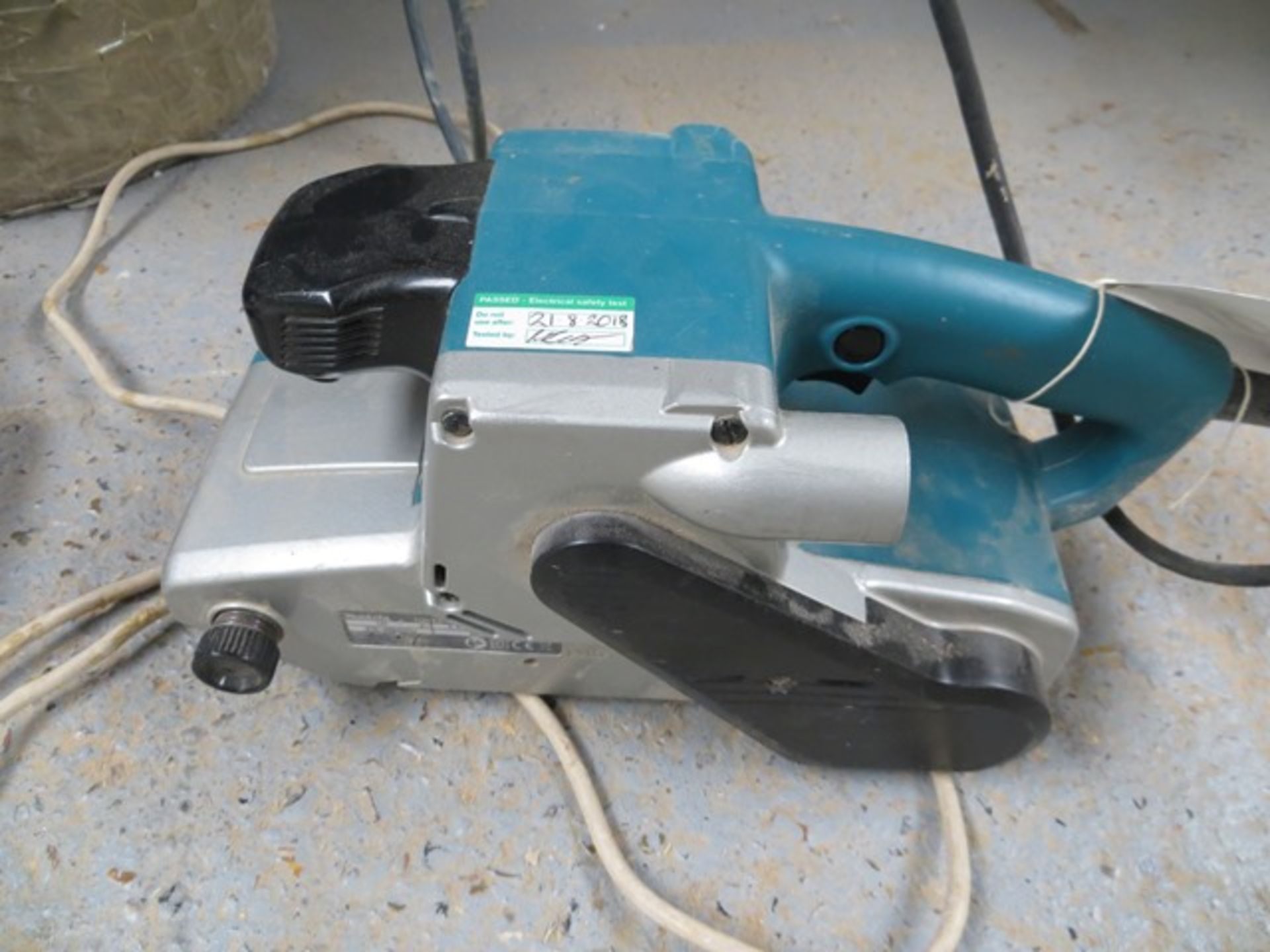 Makita 9404 100x610mm 240v belt sander