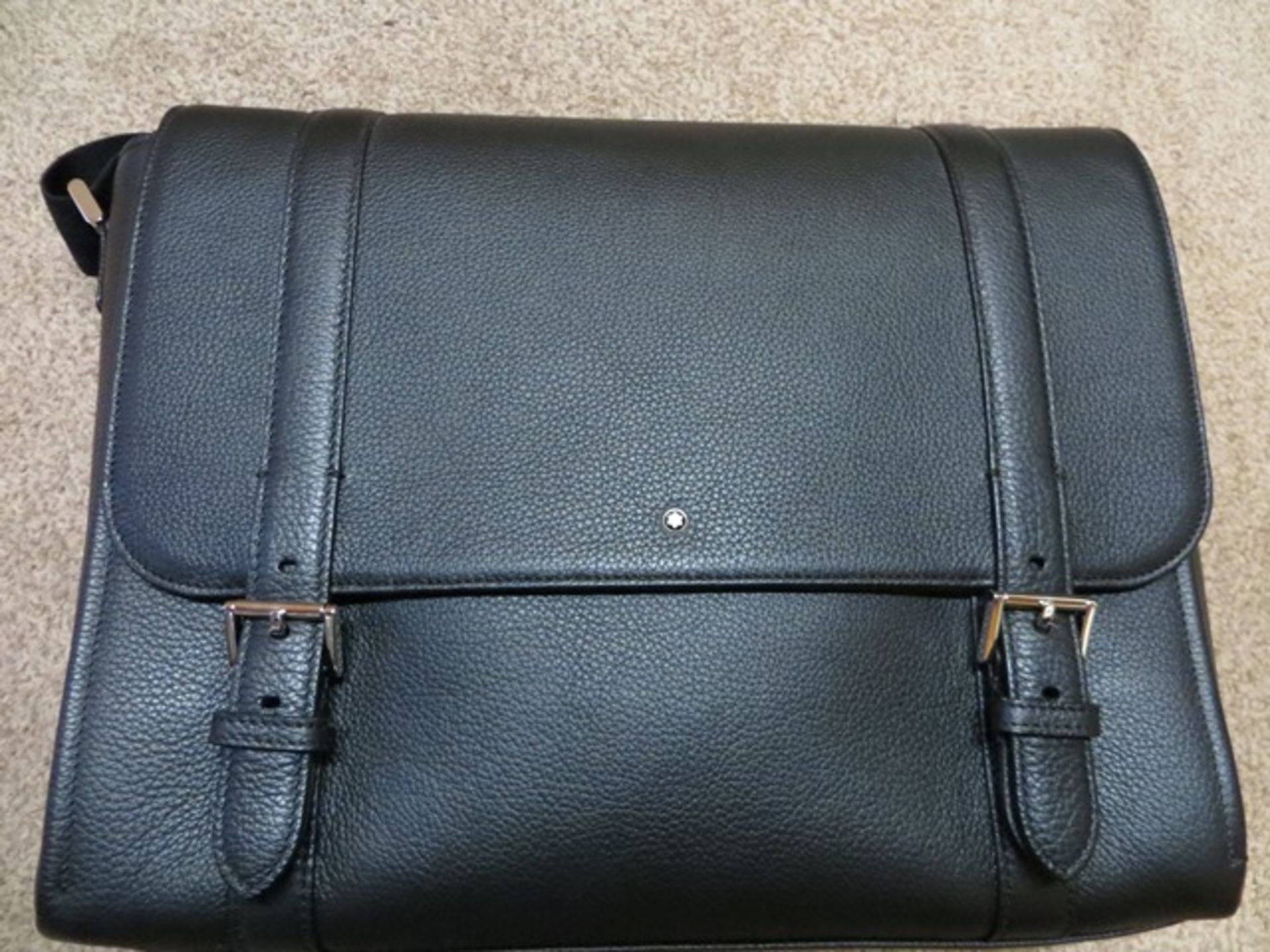 Meisterstuck Soft Grain Messenger Bag Art No 114455 RRP £695. Please note: This lot will be sold VAT