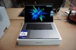 Apple MacBook Pro 15" (2017) 2.9Ghz i7 processor, 16Gb RAM, 500Gb flash drive, Intel HD Graphics 630