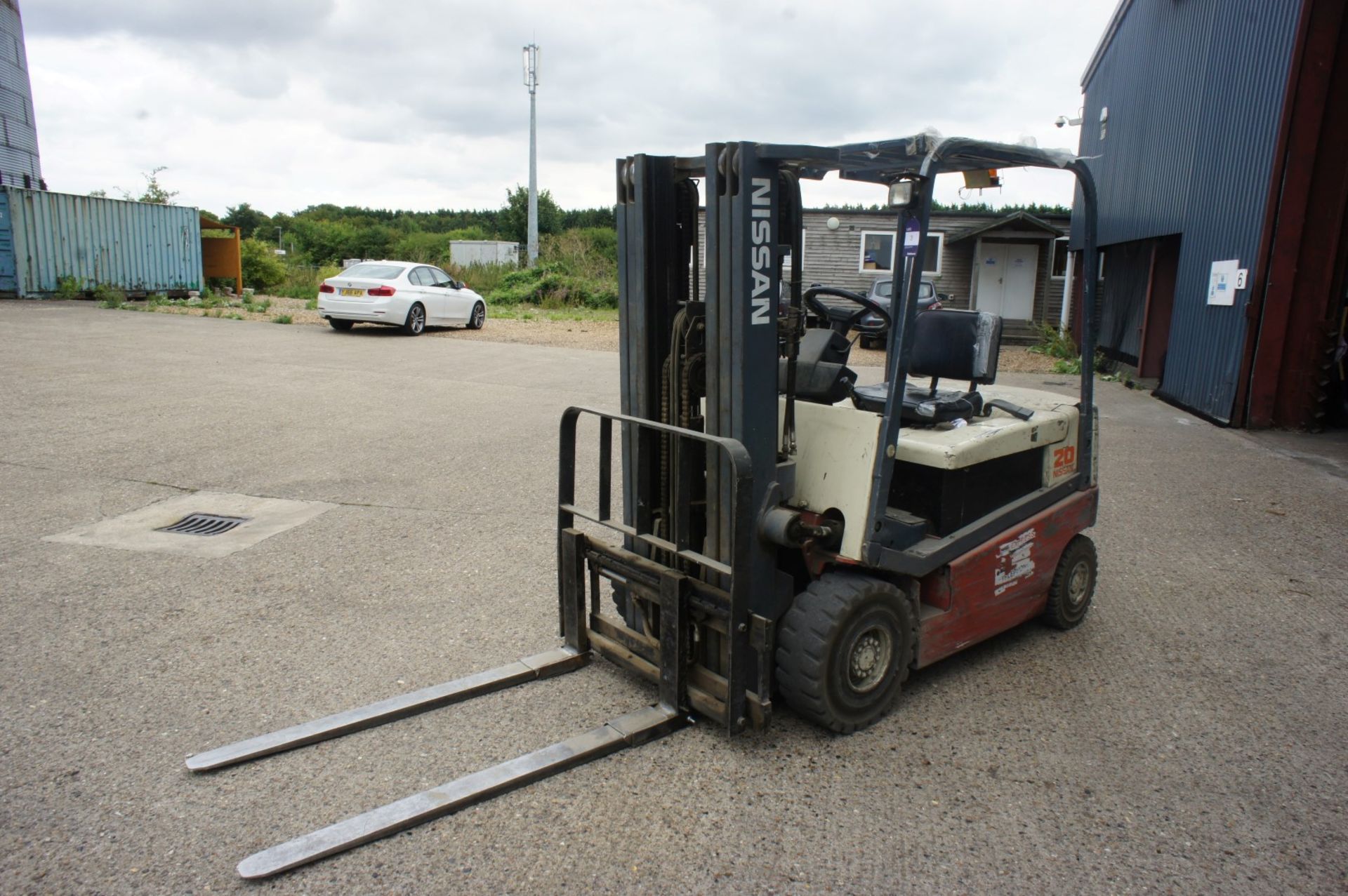 * Nissan 20 Electric Forklift - Image 8 of 13