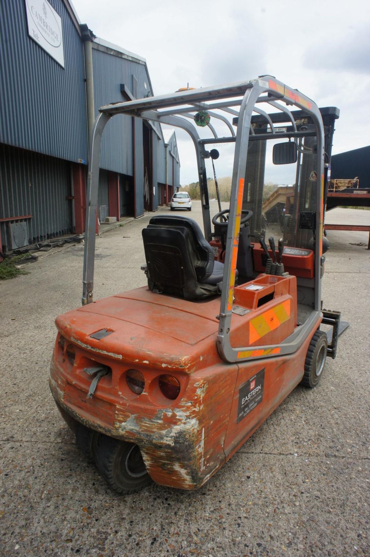 * BT 3 Wheel 1150Kg Electric Forklift - Image 3 of 12