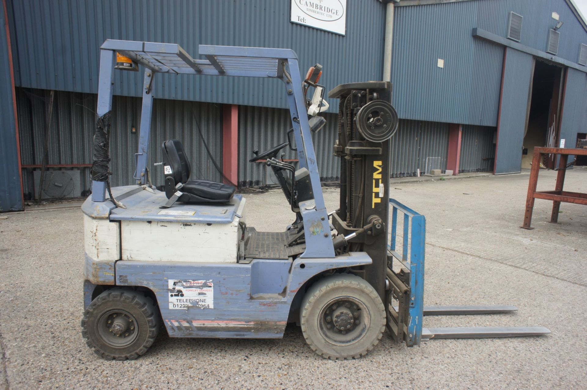 * TCM 2.5T Electric Forklift - Image 2 of 11