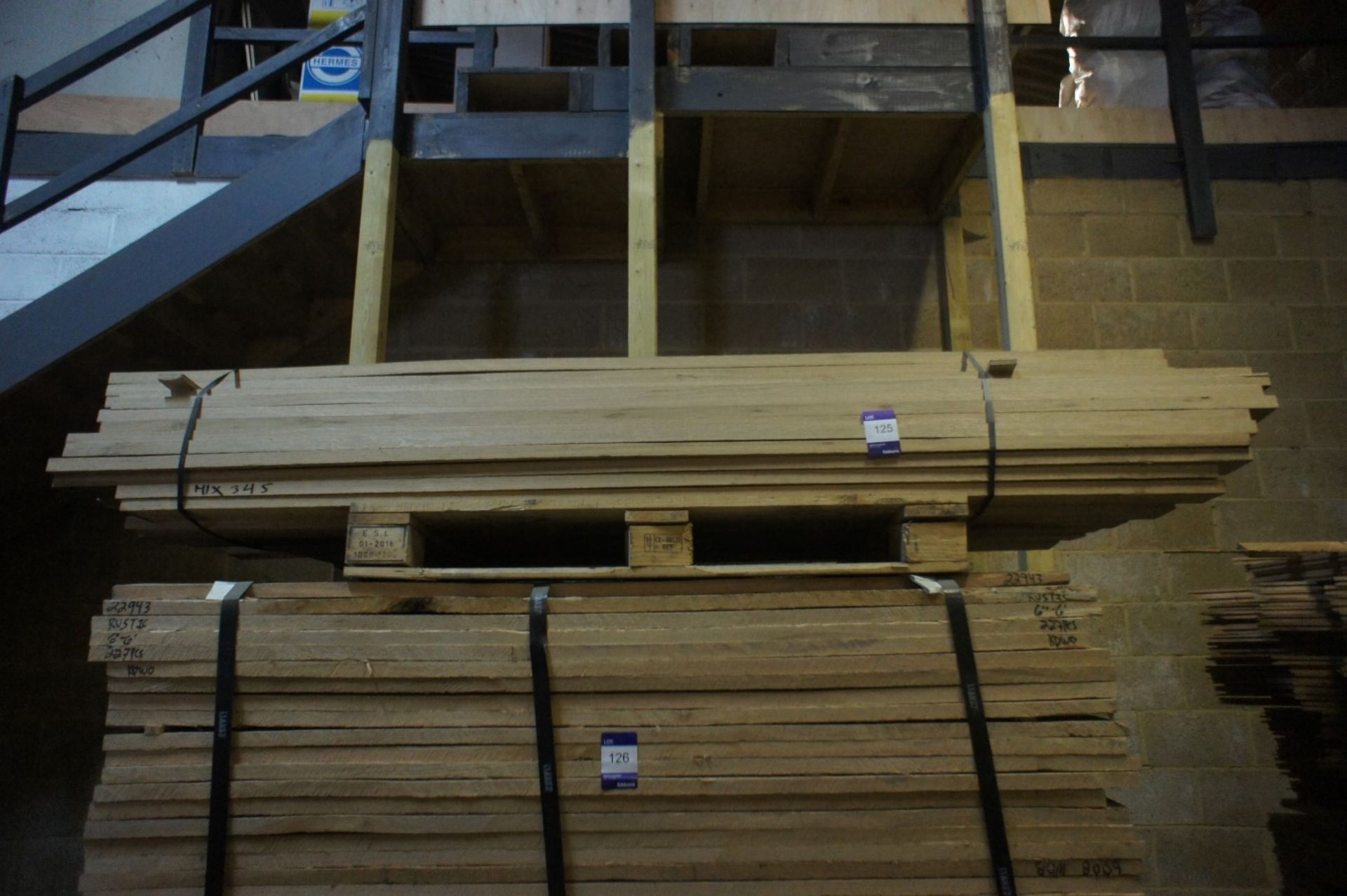 * Pallet of Prime Oak Lumber, 90 x 2200mm Please note there is a £5 plus VAT lift out fee on this - Image 2 of 2