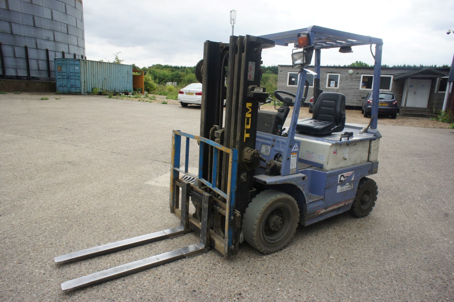 * TCM 2.5T Electric Forklift - Image 6 of 11