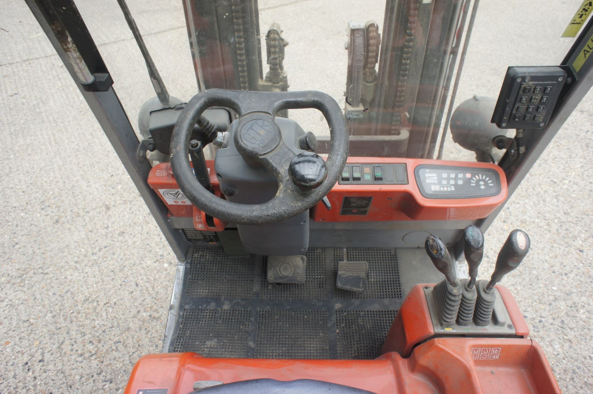 * BT 3 Wheel 1150Kg Electric Forklift - Image 8 of 12