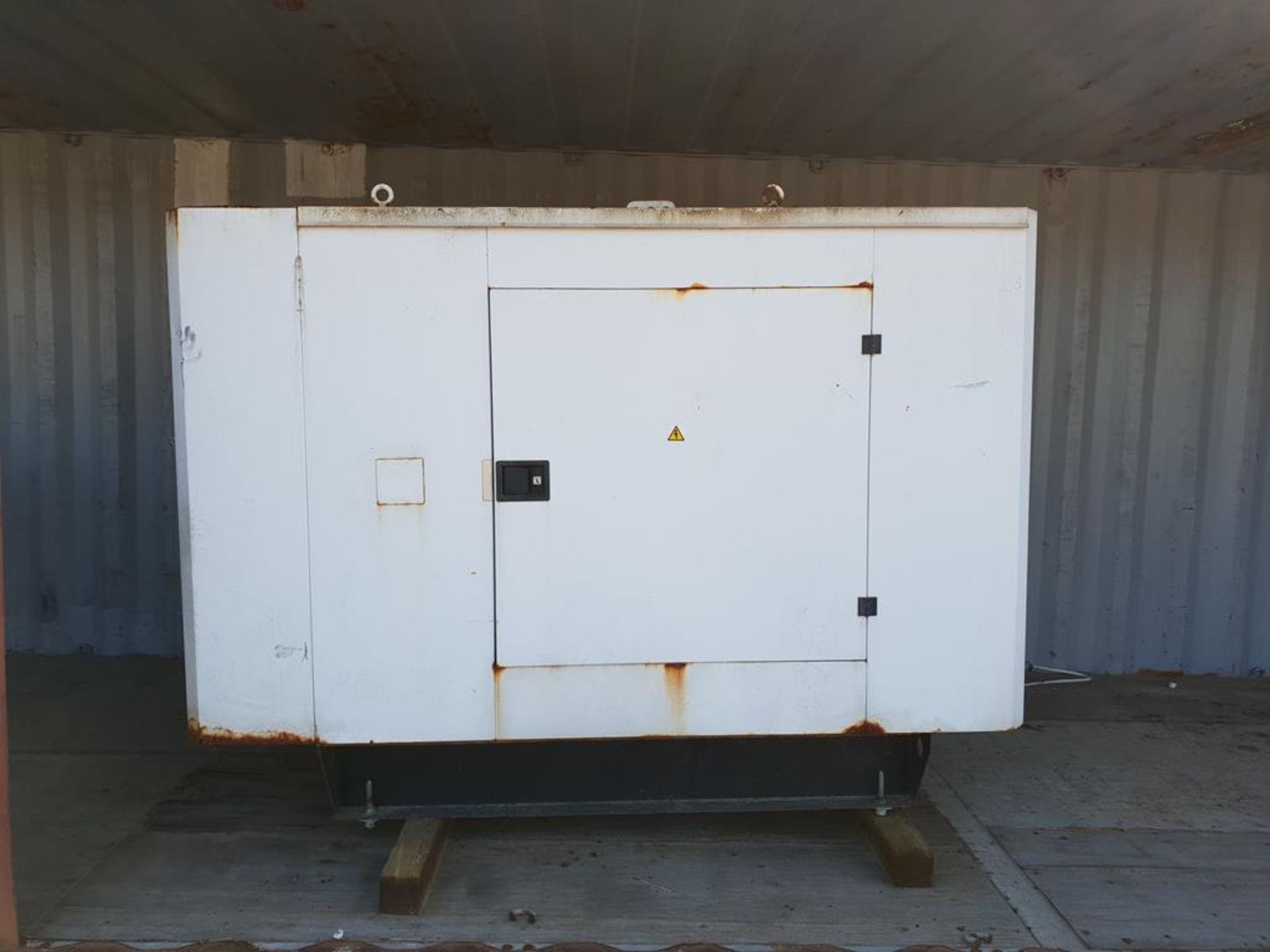 * Perkins/ Newage 44KVA Standby Generator, A 44KVA (35.2kW) standby generator S/N E2569, with - Image 2 of 11