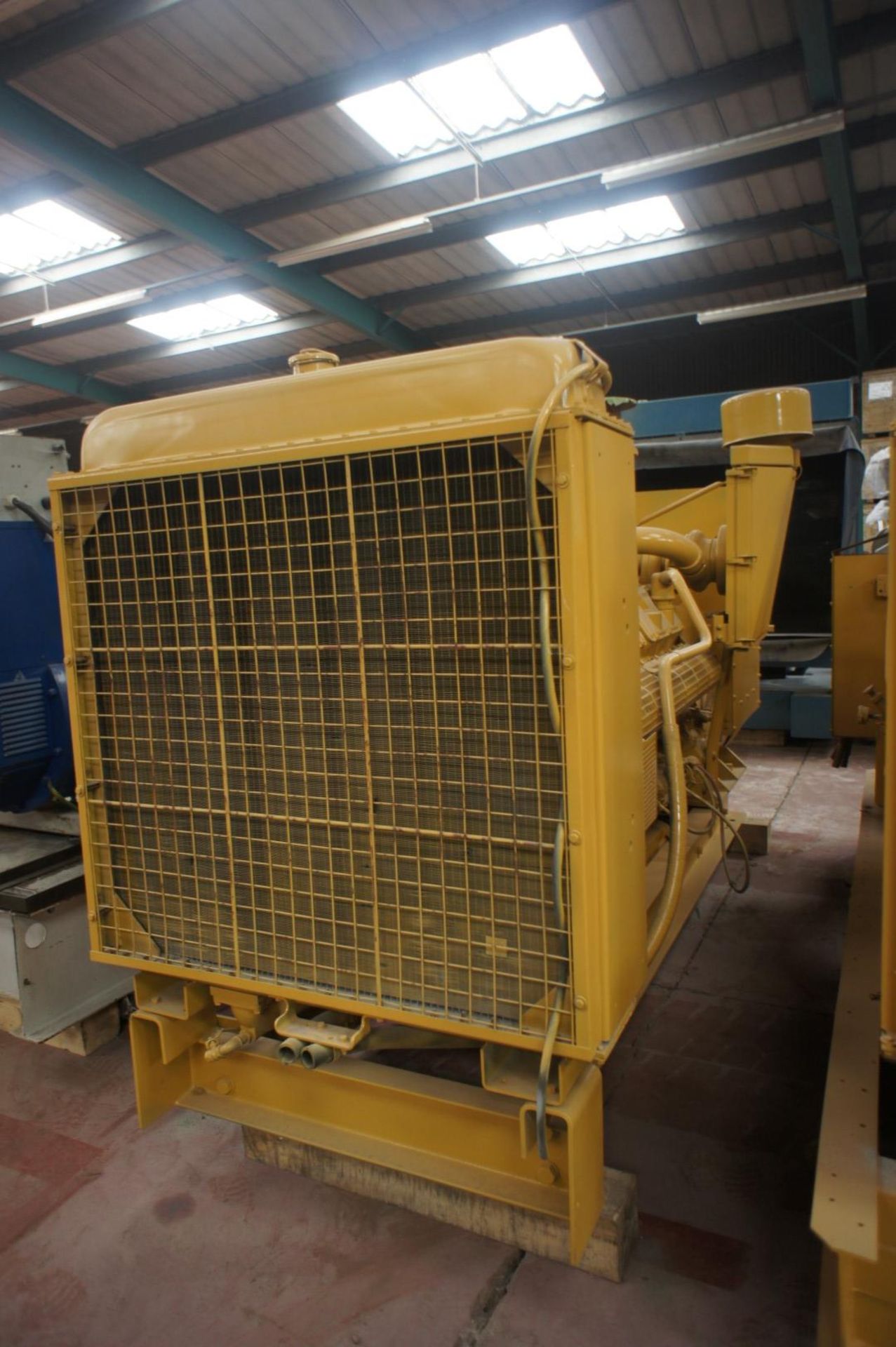 * Generator Set comprising of Caterpillar 3412 Diesel Engine with Generator, 600KVA, 415V. Please - Image 2 of 4