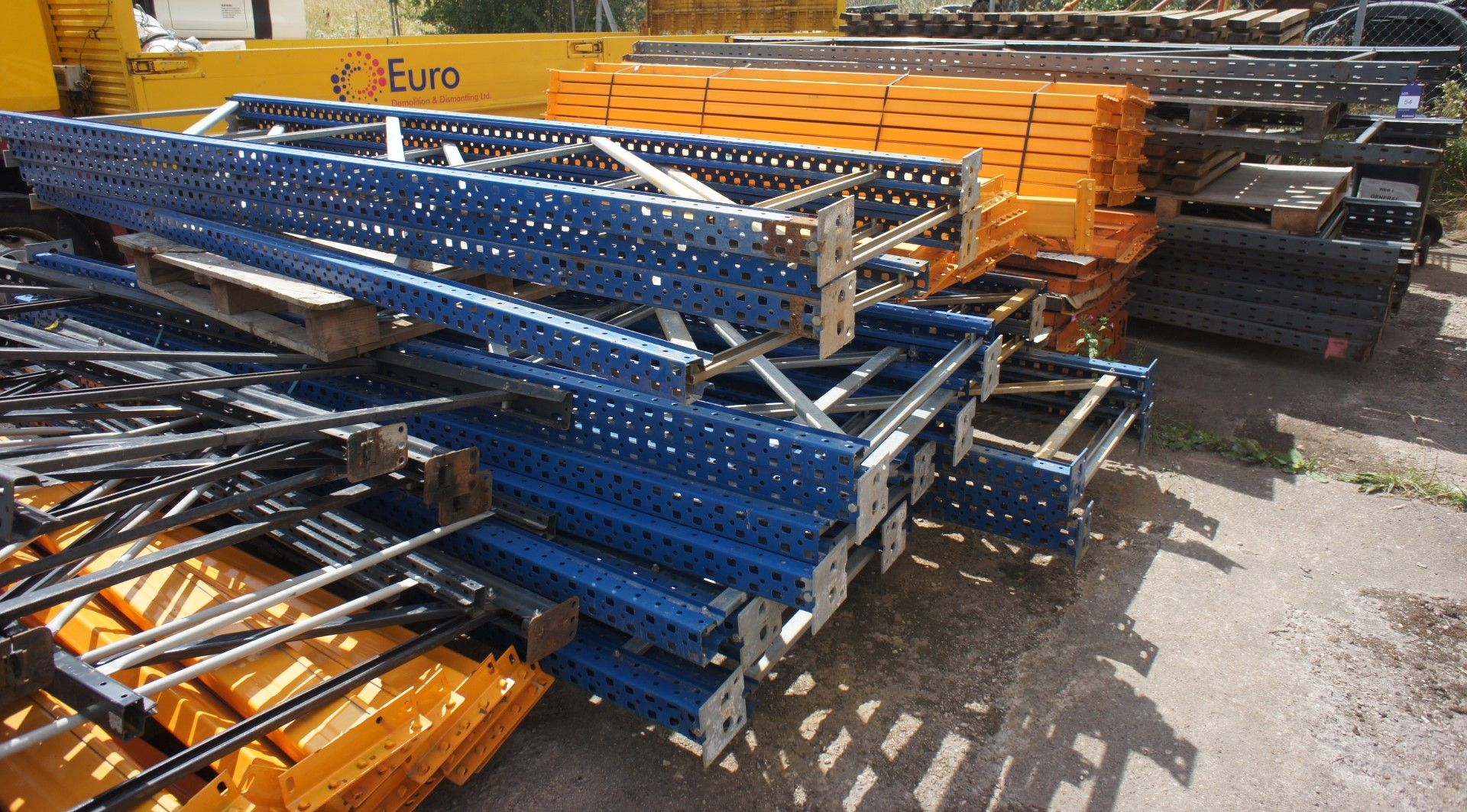 * Large quantity of boltless pallet racking comprising of 11 Dexion Speedlock end frames 4.2m, 17 - Bild 2 aus 9