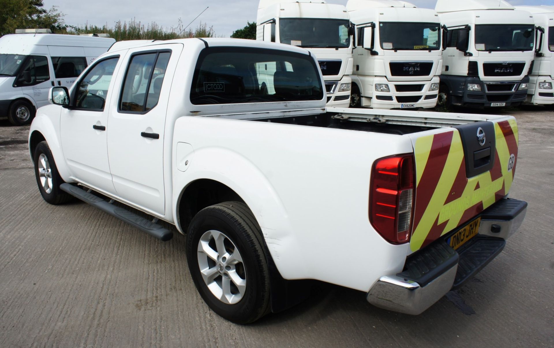 * Nissan Navara Acenta 2.5dCi 190 4WD Double Cab Pick Up, diesel, 2488cc, white, Registration DN13 - Image 5 of 16