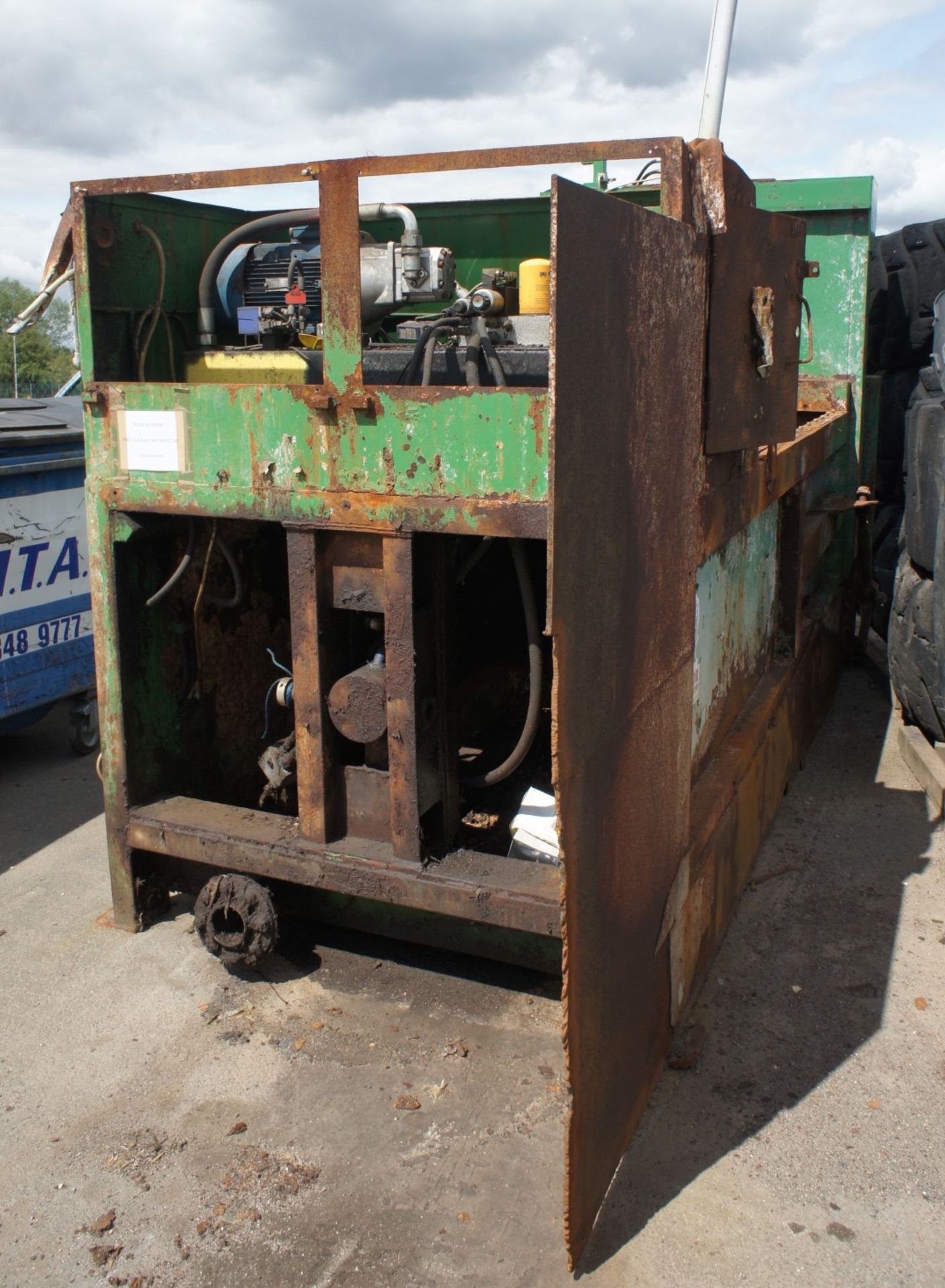 * Moovmor Waste Baler/Compactor with hopper, control board - Image 3 of 6