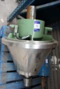 * Stainless steel mixing head with hydraulic motor