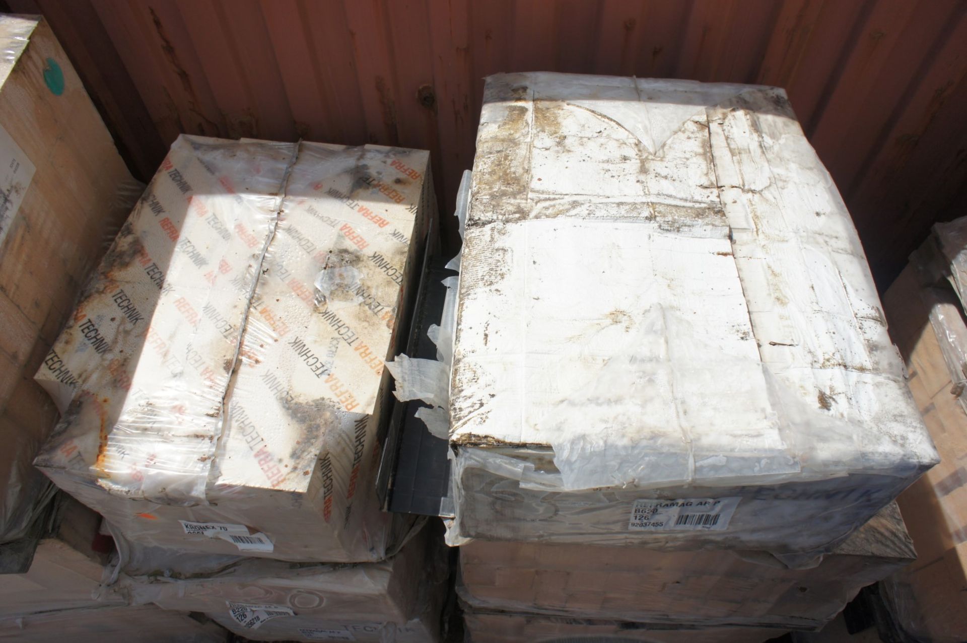 * Quantity of large refractory bricks, to 17 pallets - Bild 3 aus 7