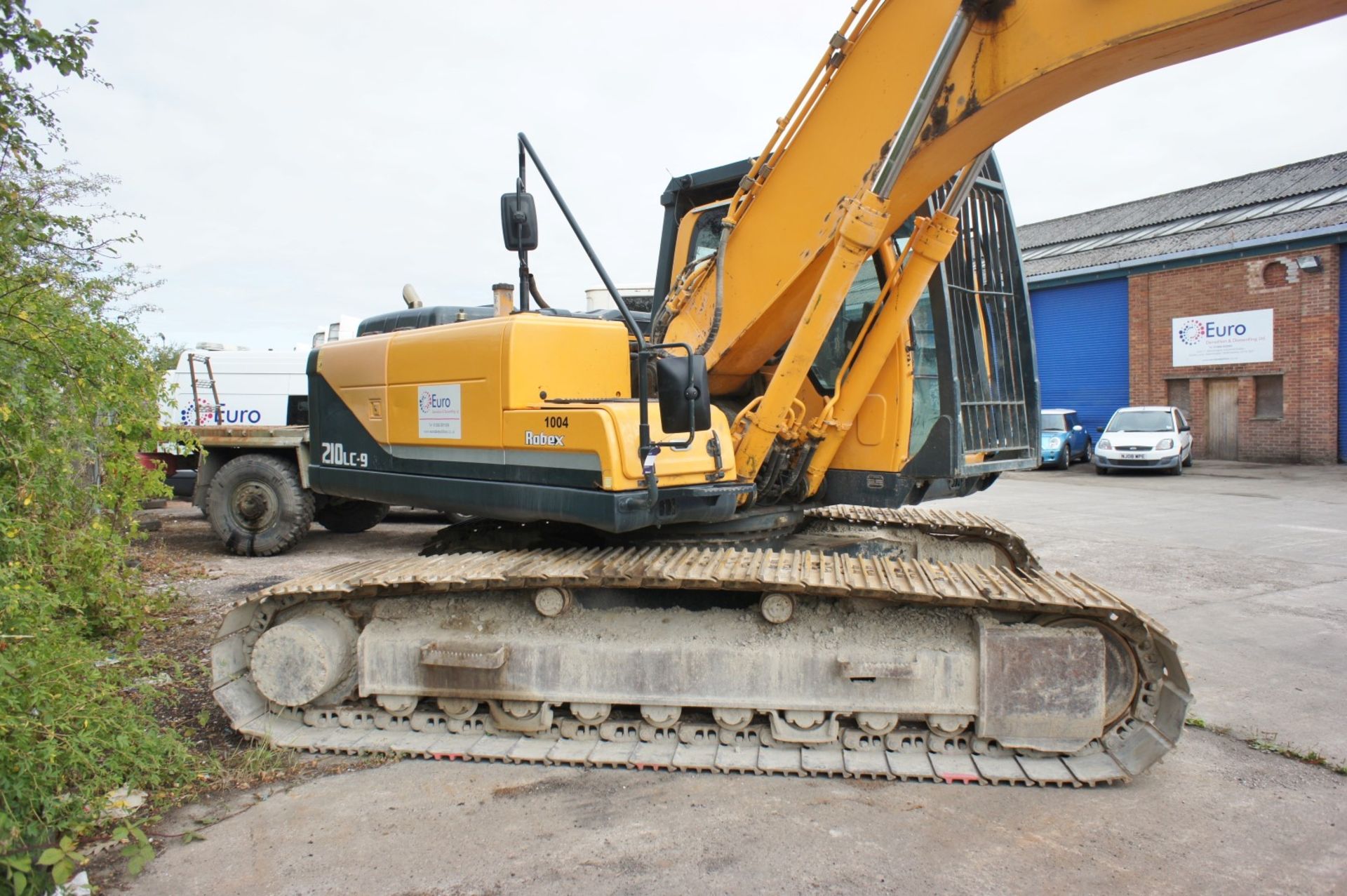 * Hyundai Robex 210 LC-9 tracked excavator, 22250kg, with hammer lines, shear rotation lines, - Image 4 of 16