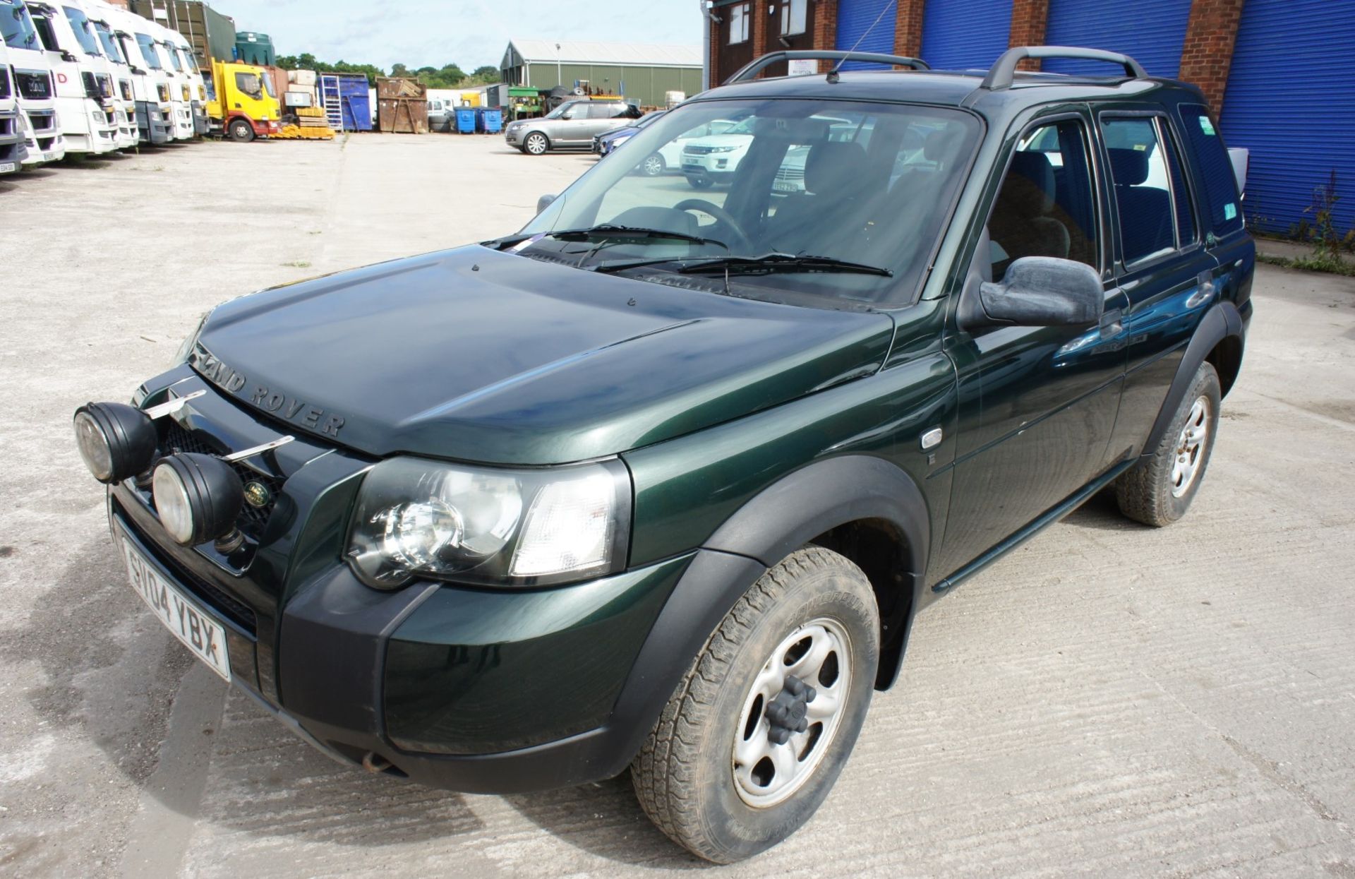 Land Rover Freelander 1.8 E Station Wagon 5 door, petrol, 1796cc, green Registration SV04 YBX, - Bild 2 aus 12