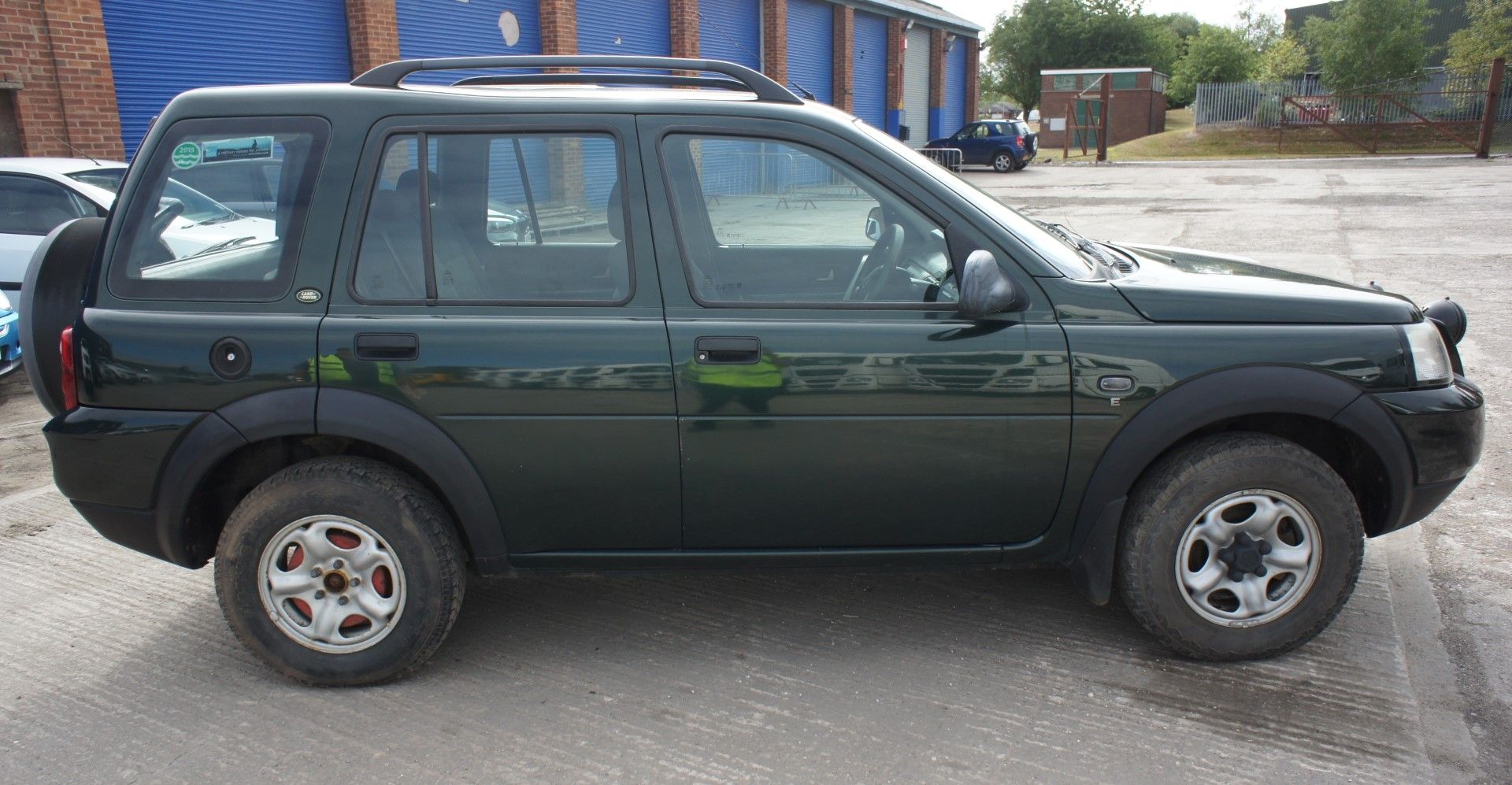 Land Rover Freelander 1.8 E Station Wagon 5 door, petrol, 1796cc, green Registration SV04 YBX, - Bild 4 aus 12