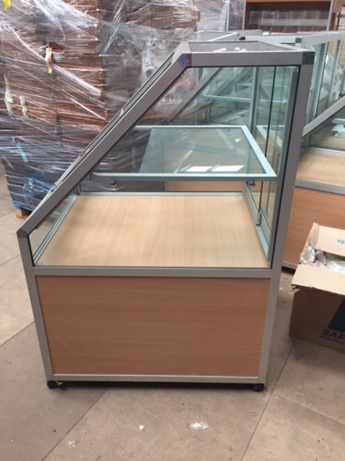 * 2 glass topped lockable cabinets on wheels. Each measures 0.73m x 0.9m x 1.3m high. (OF Ref 18) - Image 3 of 3