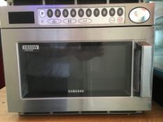 * Samsung CM1929 1850 Watt Microwave, Weight/Dimensions - Outside (464W x 368 H x 577D mm), Oven