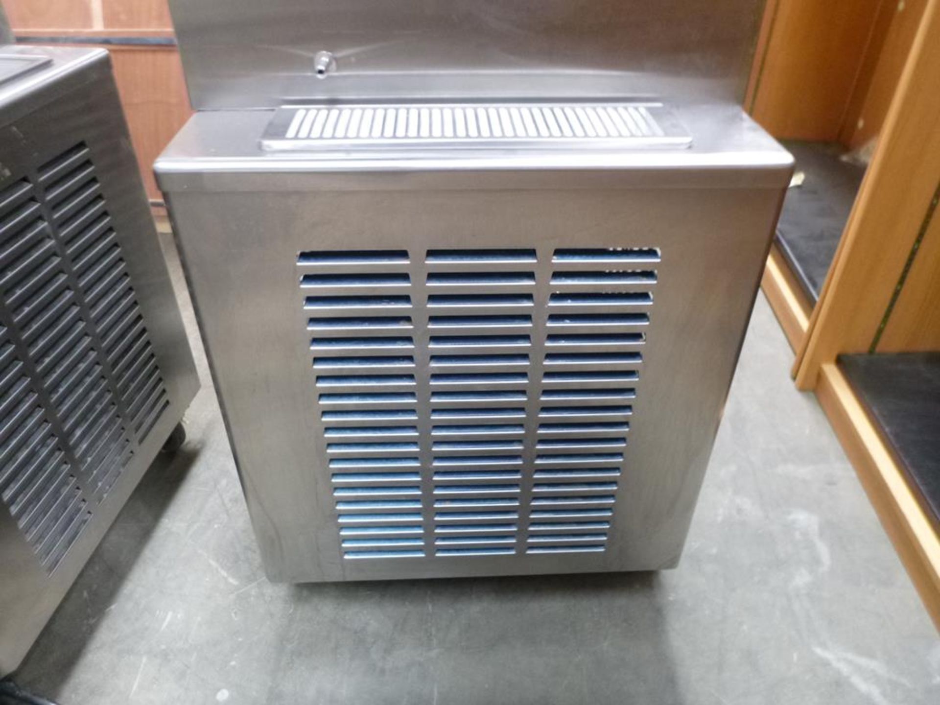 * A Used Proserve Soft Ice Cream Machine model S520F, Hopper: 12.5Ltr x 2, Cylinder: 2Ltr x 2, - Image 3 of 9