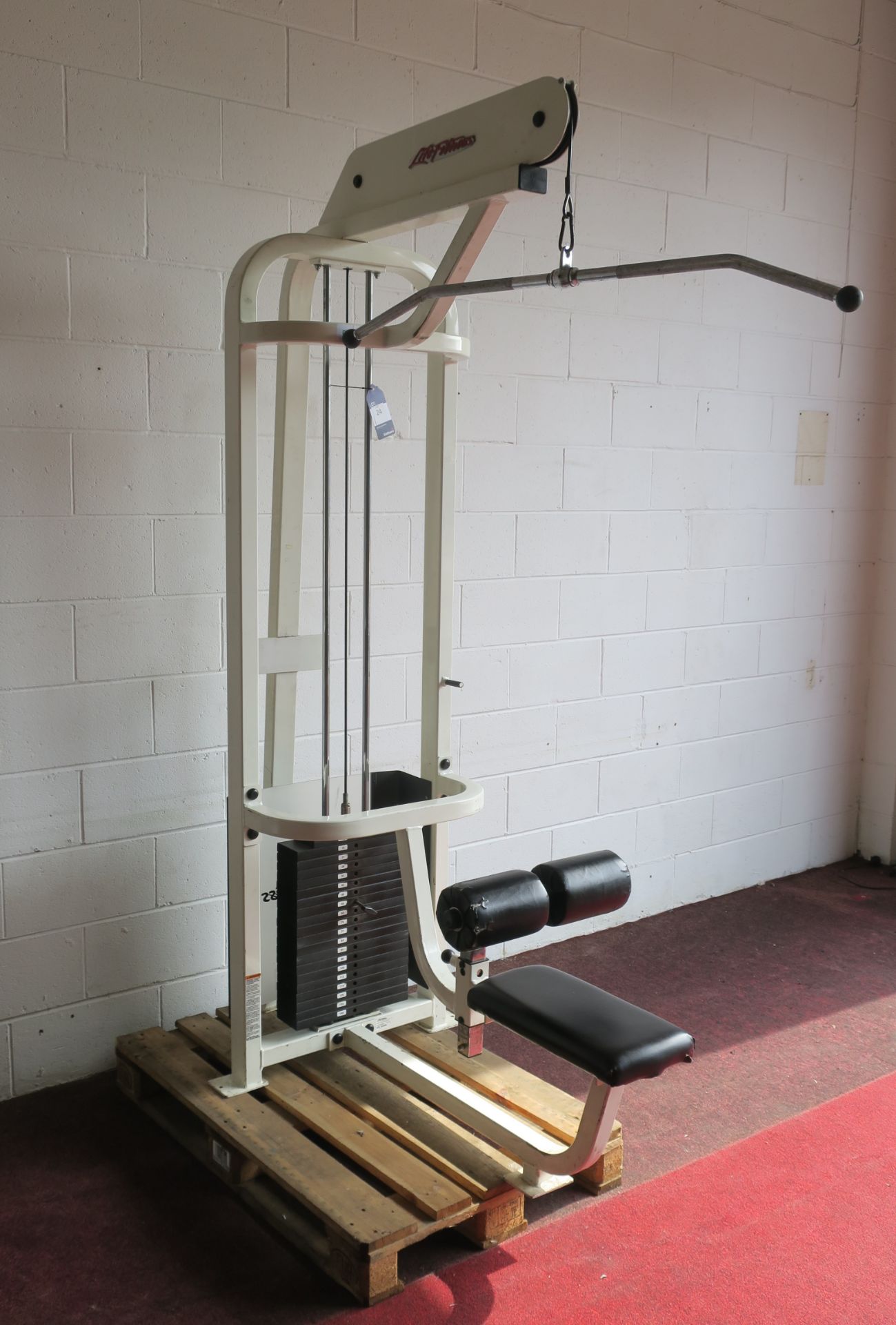 * A Life Fitness Lateral Pulldown Machine S/N 54000. Please note there is a £10 Plus VAT Lift Out - Image 3 of 3