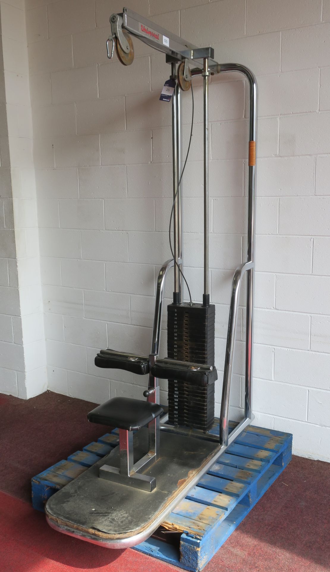 * A Universall Lateral Pulldown Machine 301036 S/N 0000087367. Please note there is a £10 Plus VAT - Image 2 of 4