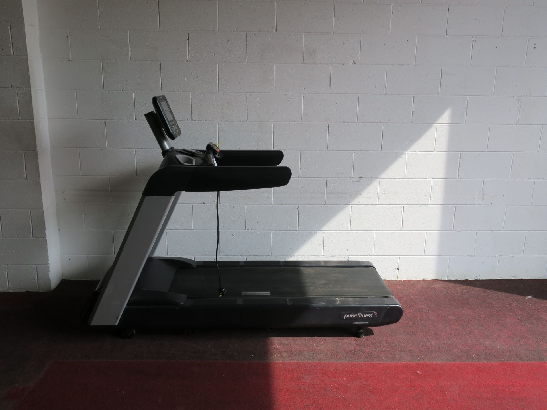 * A Pulse Fitness Model 260G Treadmill with interactive screen, heart rate monitors, cup holders, - Image 3 of 6