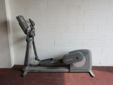 * A Life Fitness 95 XE Cross Trainer. S/N XHM081101036. Please note there is a £5 Plus VAT Lift
