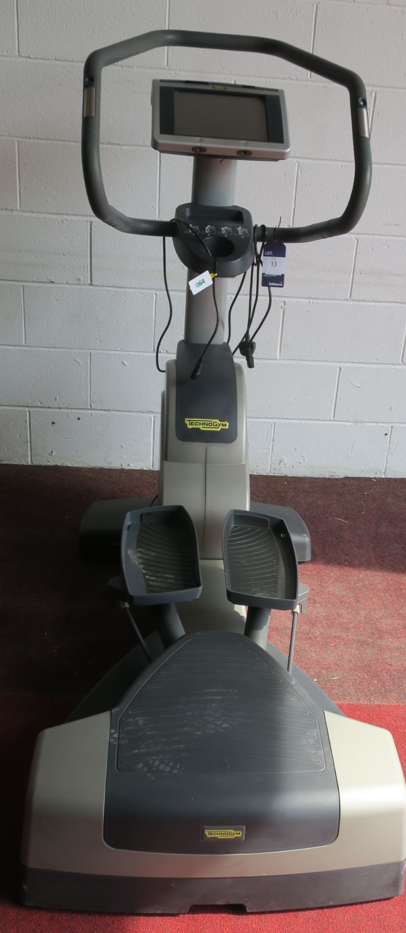 * A Technogym Wave EXC 700i with interactive screen. S/N D4983L07000455. Screen problem. Please note - Image 2 of 6