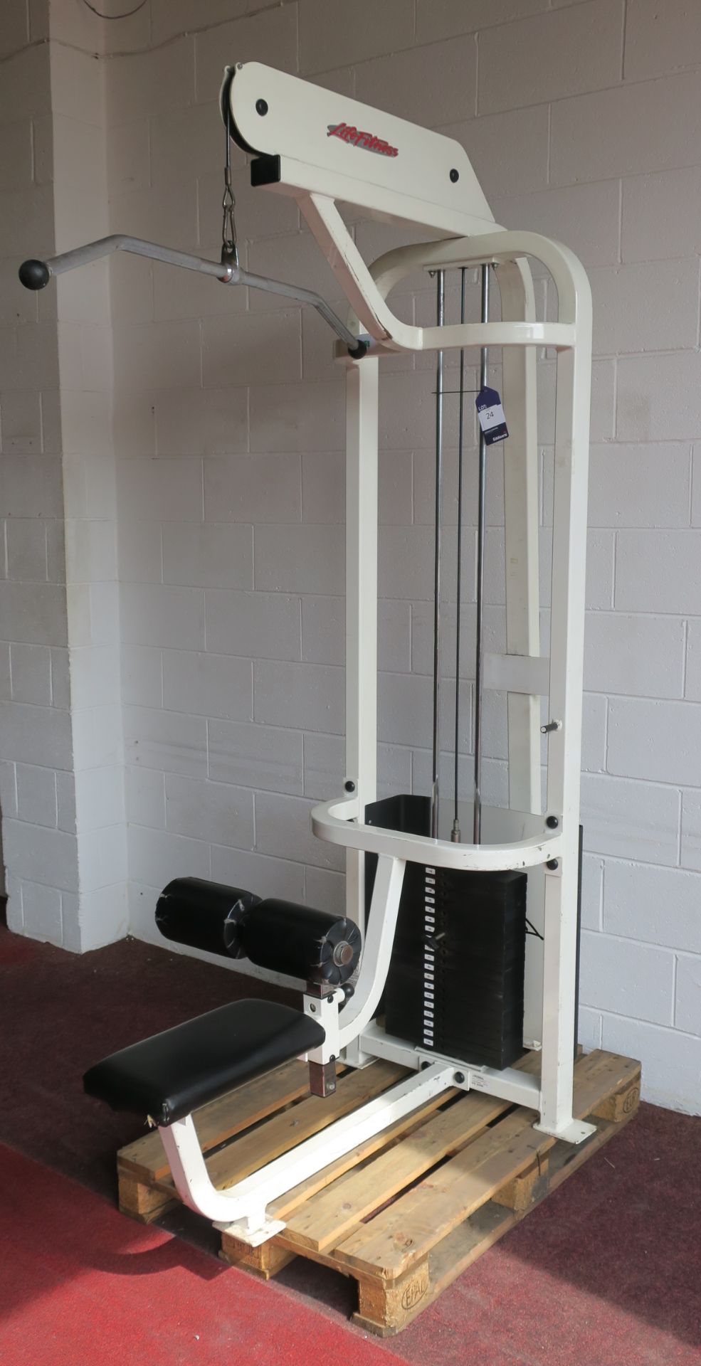 * A Life Fitness Lateral Pulldown Machine S/N 54000. Please note there is a £10 Plus VAT Lift Out - Image 2 of 3